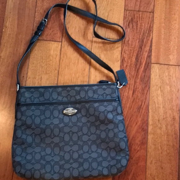 Coach crossbody - Picture 1 of 7